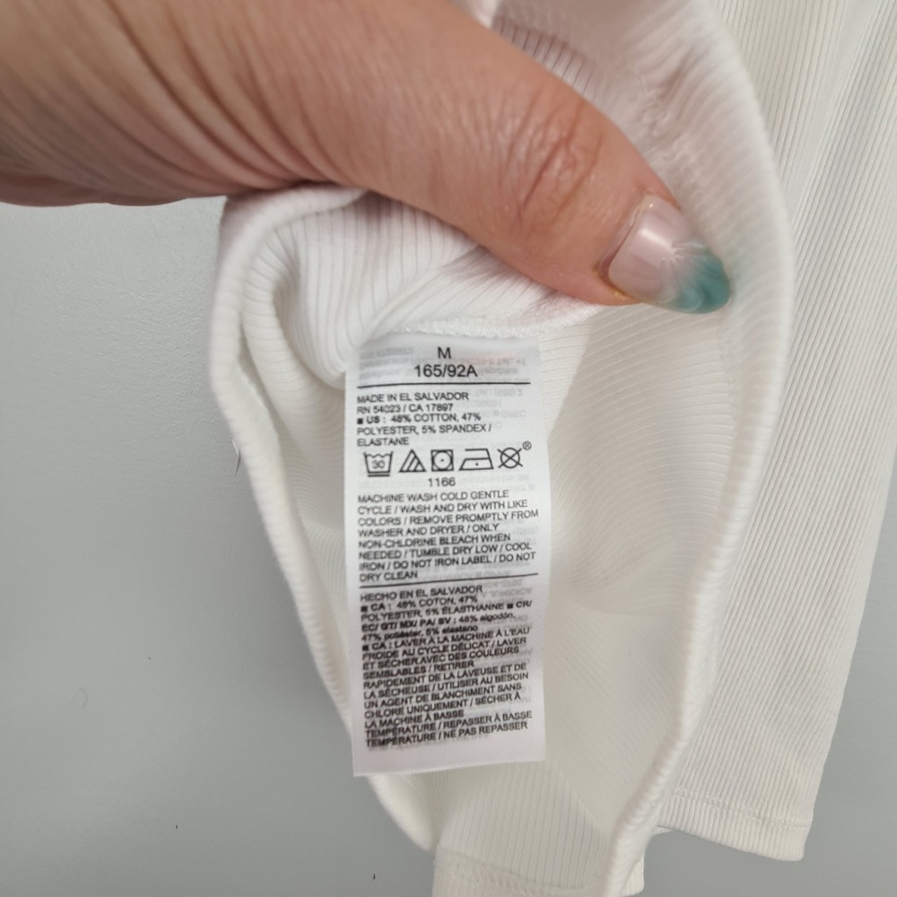 Old Navy White High Neck Ribbed Snug Tank Top Womens Medium NWT Sleeveless Basic - Picture 6 of 6